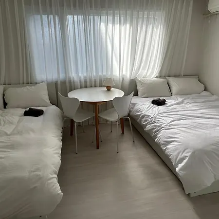 Hongdae 2 Bedrooms Unit