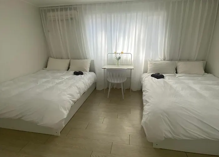 Hongdae 2 Bedrooms Unit *